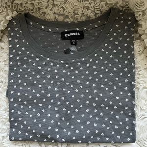 BNWT! Express Top grey with leaf white!